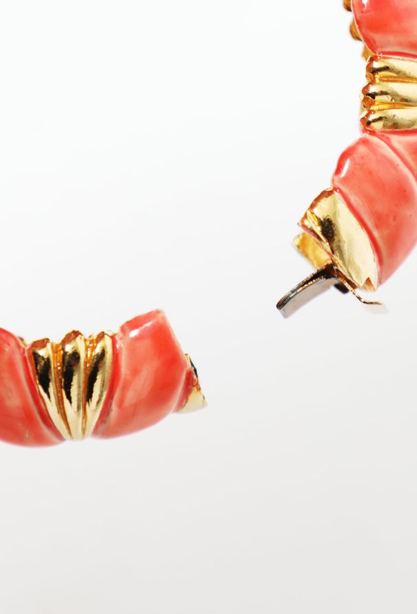 Kenneth Jay Lane Coral Ribbed Hinge Bracelet - 5