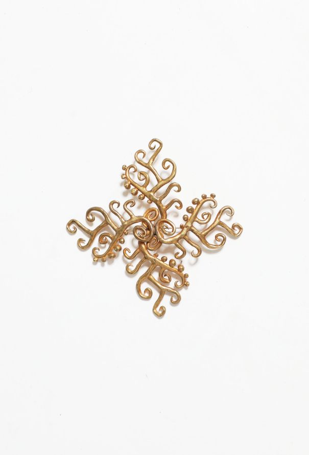 Vintage Fine Jewelry Van der Straetan Gilded Brooch - 1