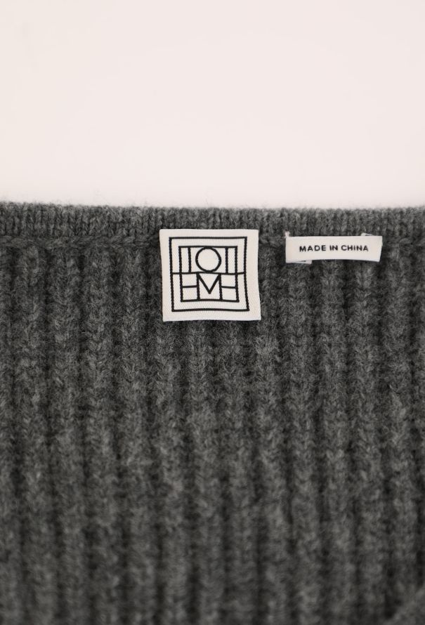 Toteme F/W 2024 Draped Scarf Sweater - 7
