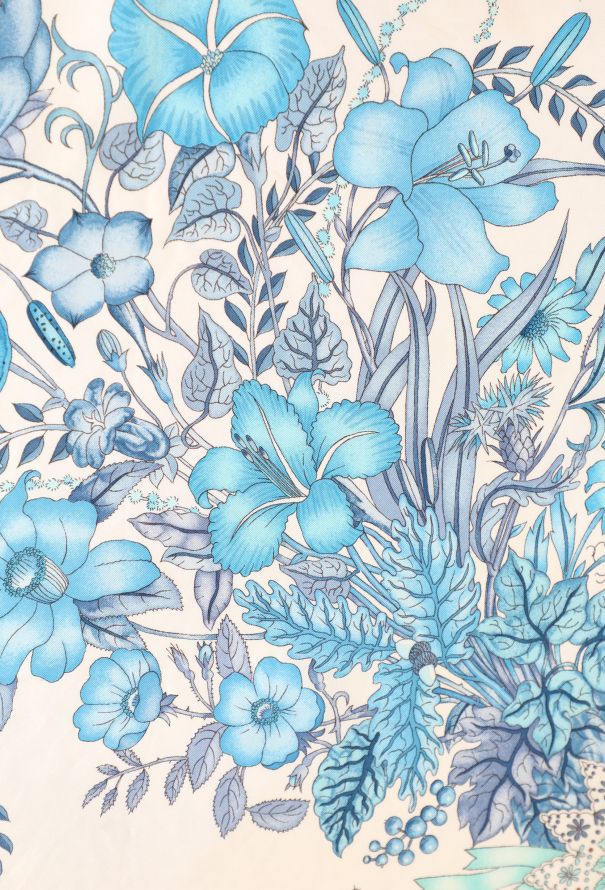 Gucci Vintage Floral Silk Carré - 6