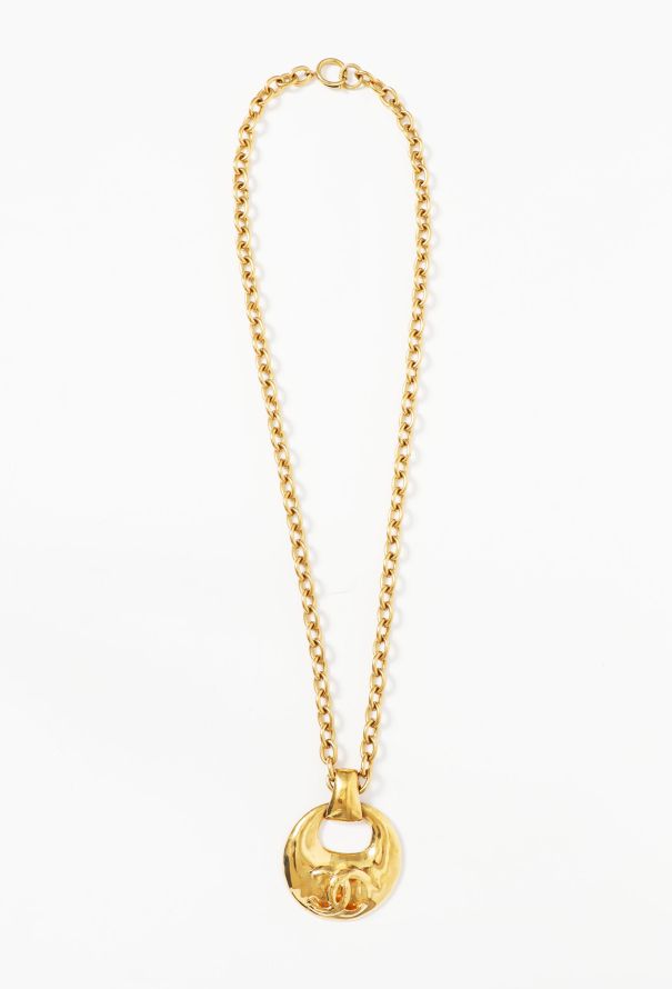 Chanel COLLECTOR 1993 'CC' Medallion Necklace - 1