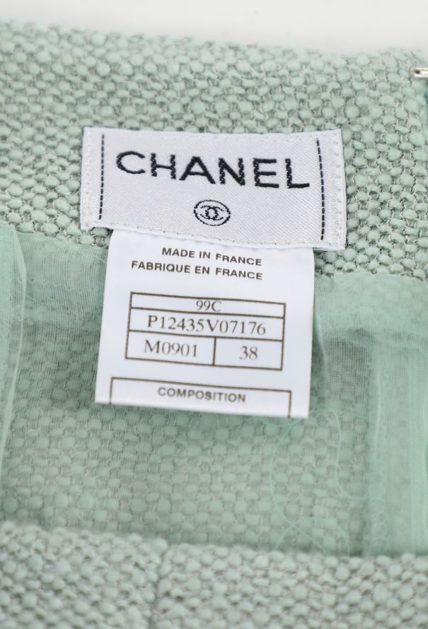 Chanel Bouclé Skirt Ensemble, Resort 1999 - 9