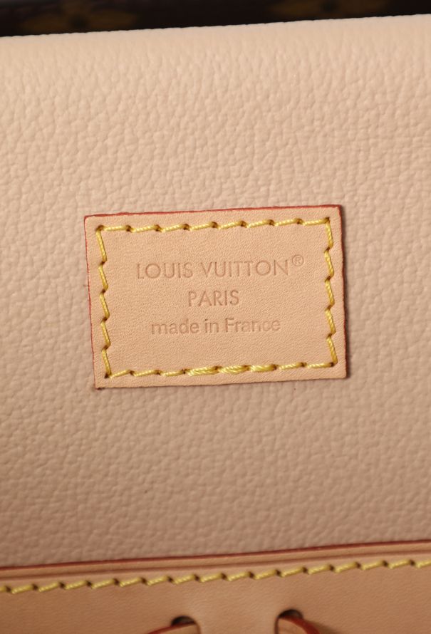 Louis Vuitton Monogram 'Nice' Toiletry Pouch, 2022 - 13