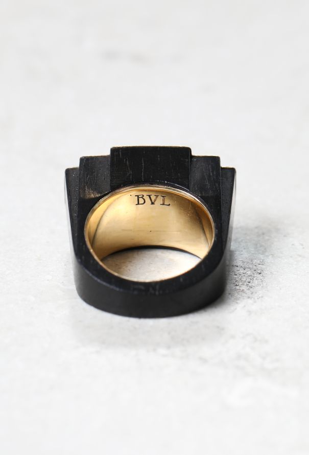Modern Fine Jewelry Benedikt Von Lepel 18k Gold & Ebony Skylab Ring - 4