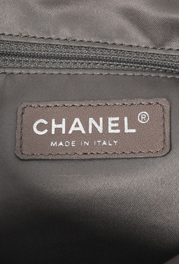 Chanel Rodeo Drive Hobo Bag - 10