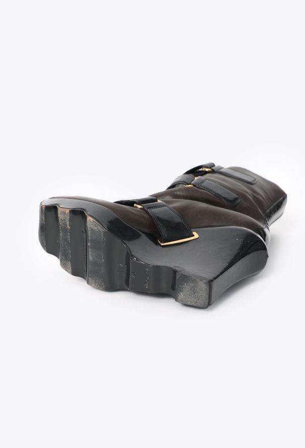 Louis Vuitton F/W 2006 Sculpted Wedge Boots - 6