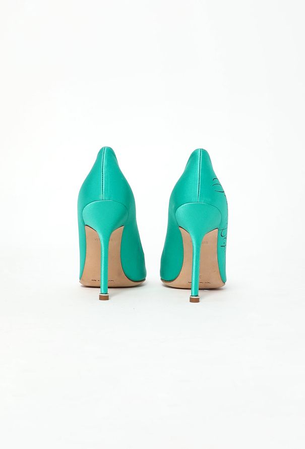 Vetements 2017 x Manolo Blahnik Pumps - 5