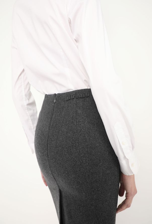 Miu Miu F/W 2024 Felted Emblem Skirt - 6