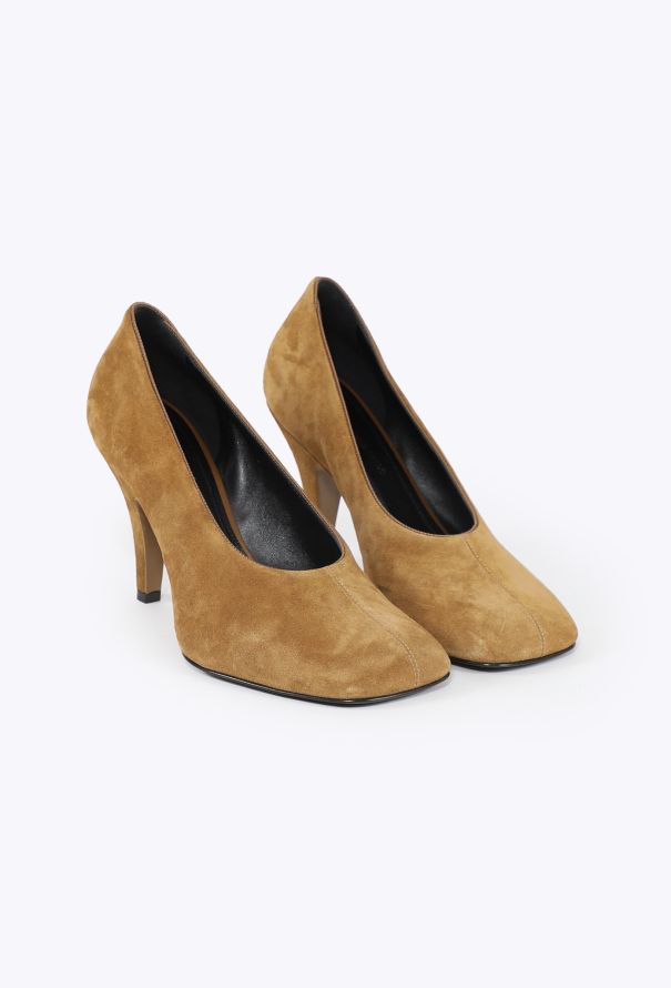 Phoebe Philo 2025 Squared Suede Pumps - 3