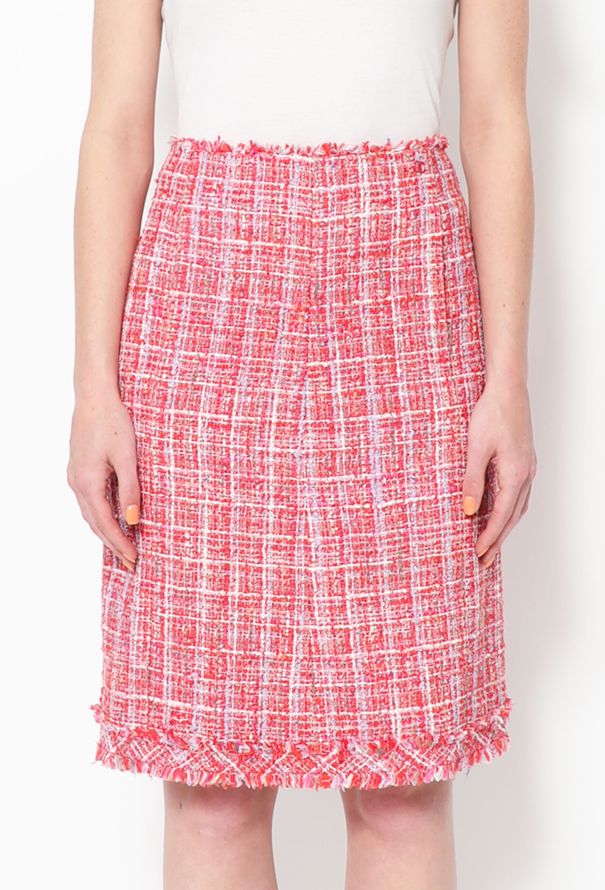 Chanel Spring 2004 Frayed Tweed Skirt - 2