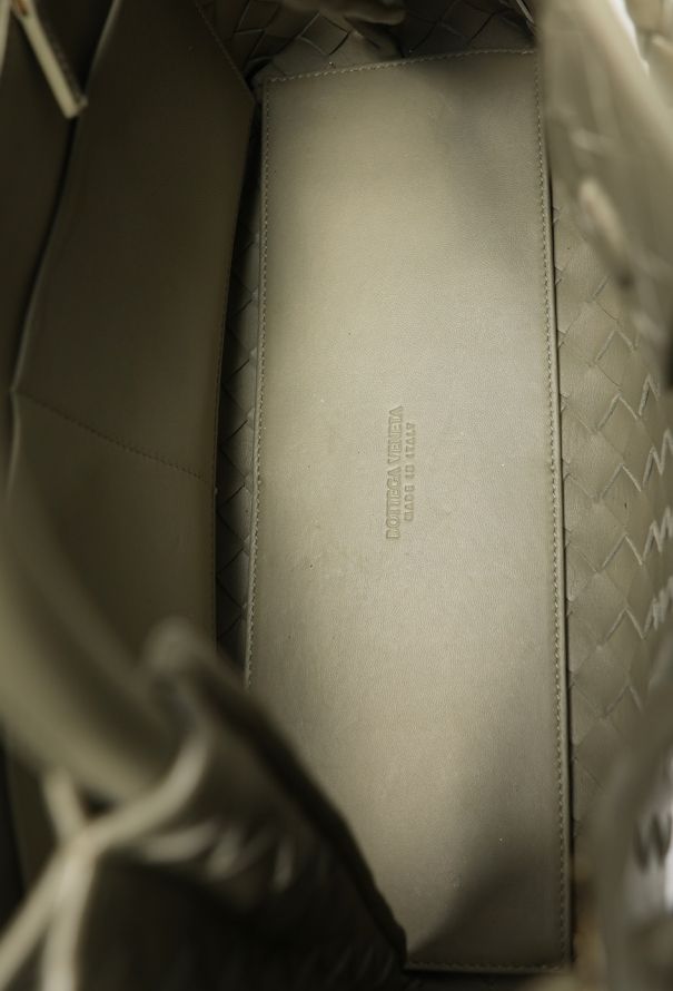 Bottega Veneta 2023 Medium Andiamo Tote Bag - 12