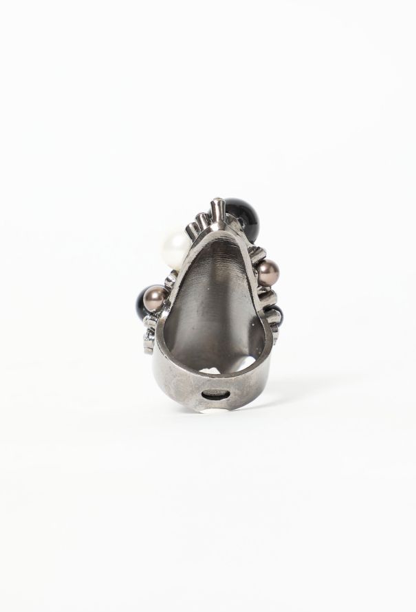 Chanel F/W 2005 Pearl Embellished Ring - 4