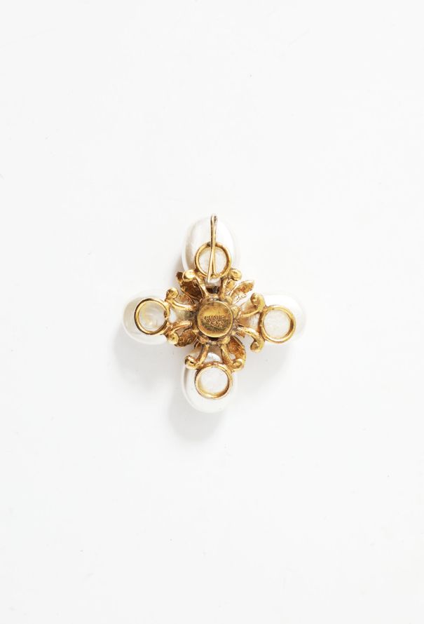 Chanel RARE '60s Pearl Strass Leaf Pendant - 3