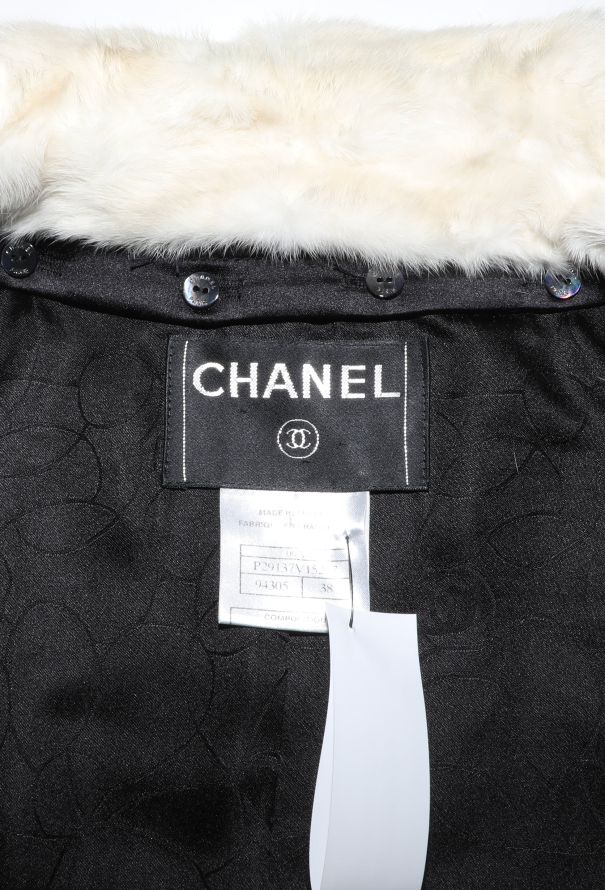 Chanel Pre-Fall 2006 Paris-New York Hermine Fur Gripoix Jacket - 7