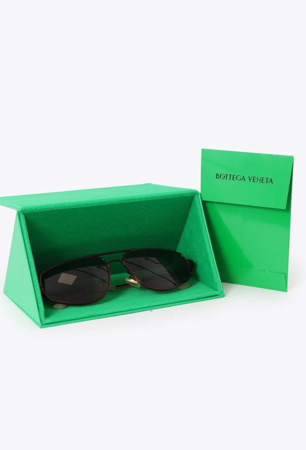 Bottega Veneta 2022 Squared Aviator Sunglasses - 2