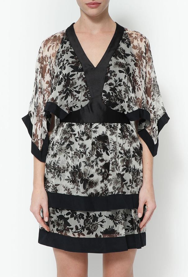 Balenciaga Resort 2008 Silk Cape Dress - 3