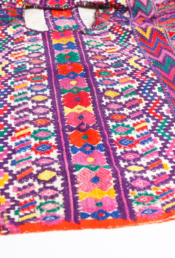 World Treasures Vintage Embroidered Mexican Poncho - 9