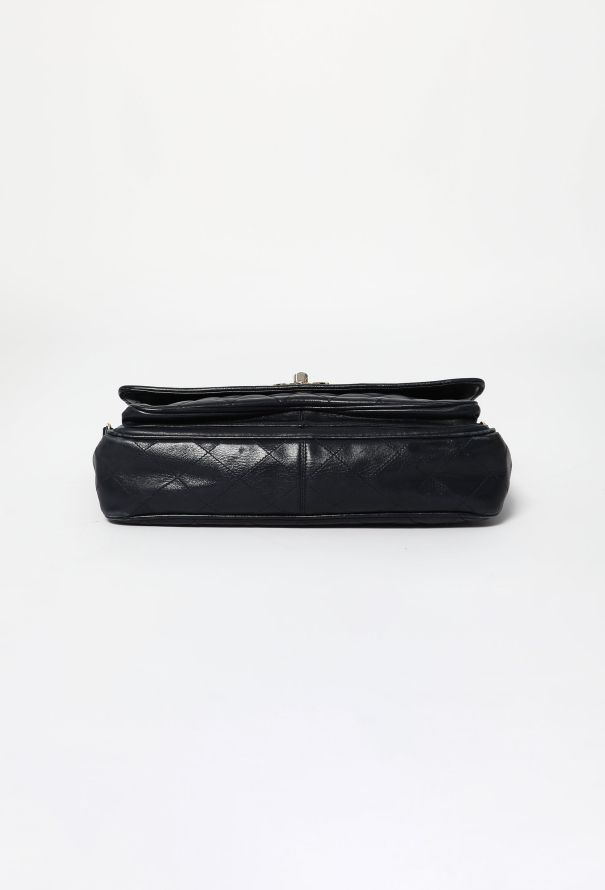 Chanel '90s Quilted Shoulder Bag - 5