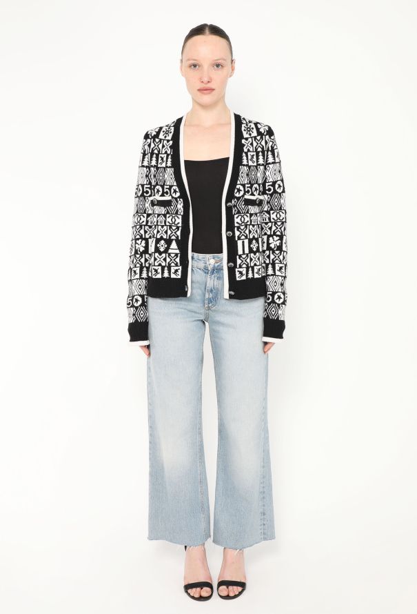 Chanel 2019 Graphic N°5 Cashmere Cardigan - 2