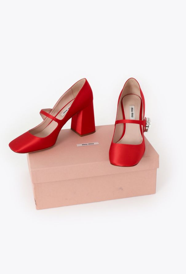 Miu Miu Pre-Fall 2019 Embellished Satin Pumps - 6