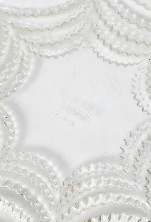 Exquisite Vintage René Lalique 1935 'Vagues' Glass Platter - 3