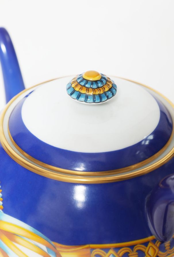 Hermès Vintage 'Cocarde de Soie' Porcelain Teapot - 6
