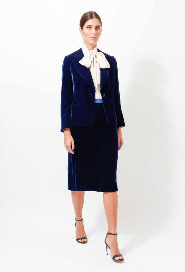 Dior 1974 Velvet Smoking Ensemble - 2