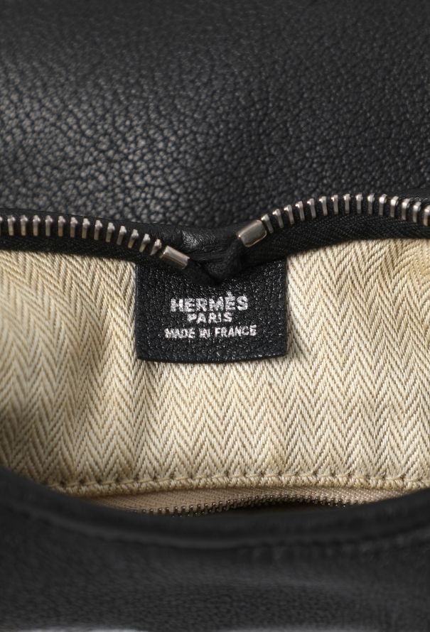 Hermès Black Chèvre Mysore Massai PM - 12