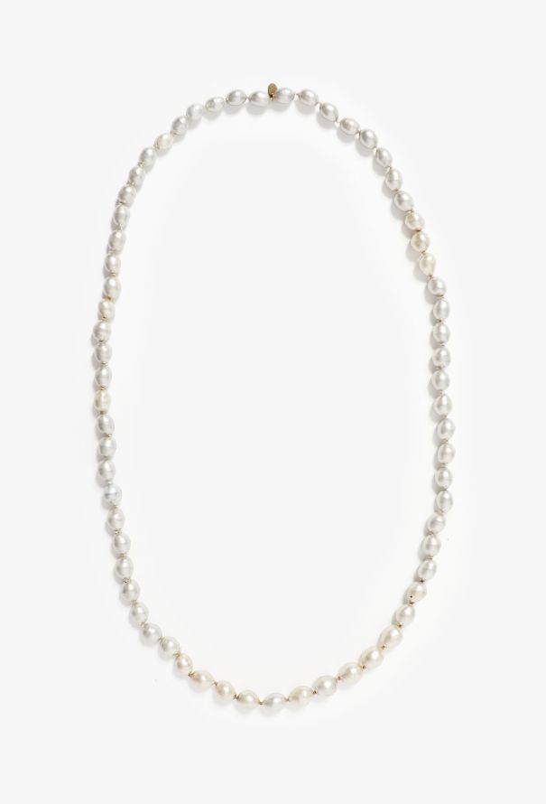 Chanel COLLECTOR '60s Grey Pearl Sautoir - 1