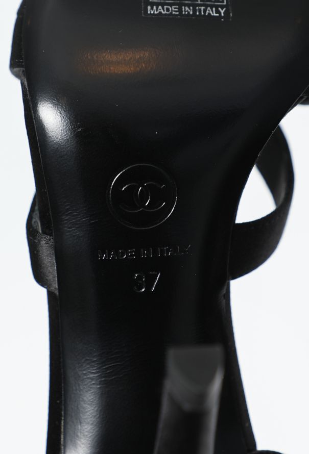 Chanel Strappy Slingback 'CC' Sandals - 7
