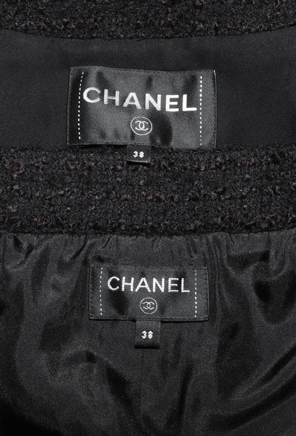 Chanel F/W 2020 Scalloped Tweed 'CC' Ensemble - 12