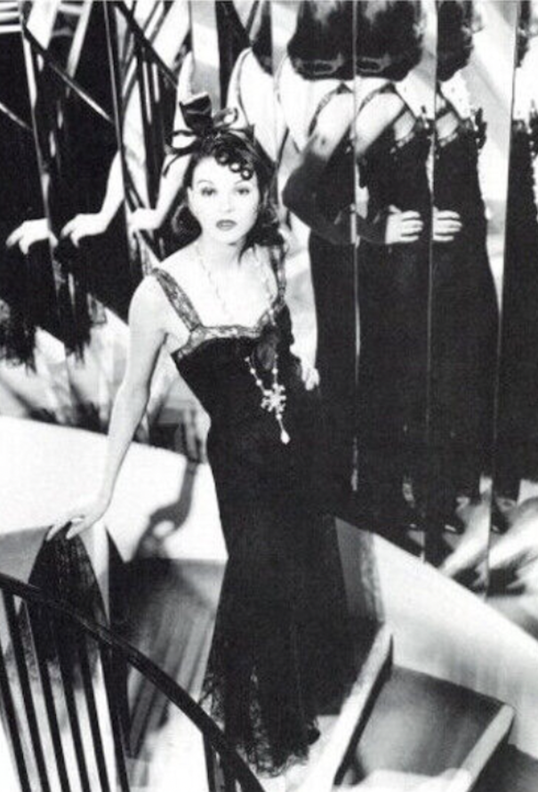 Chanel HAUTE COUTURE 1935 Calais Lace Gown - 2