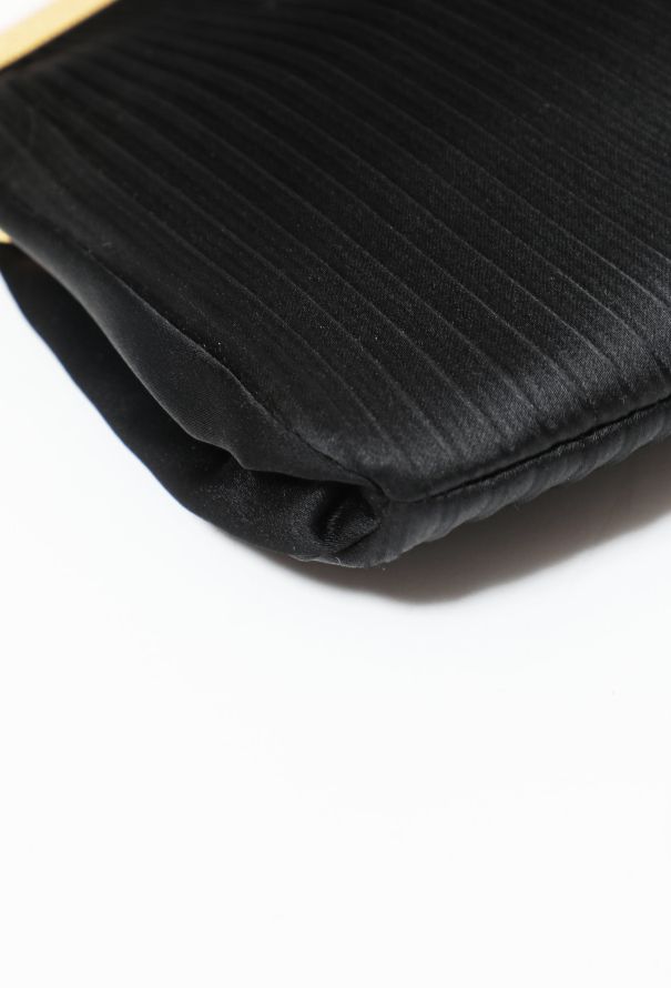 Exquisite Vintage Pleated Satin Minaudière - 7