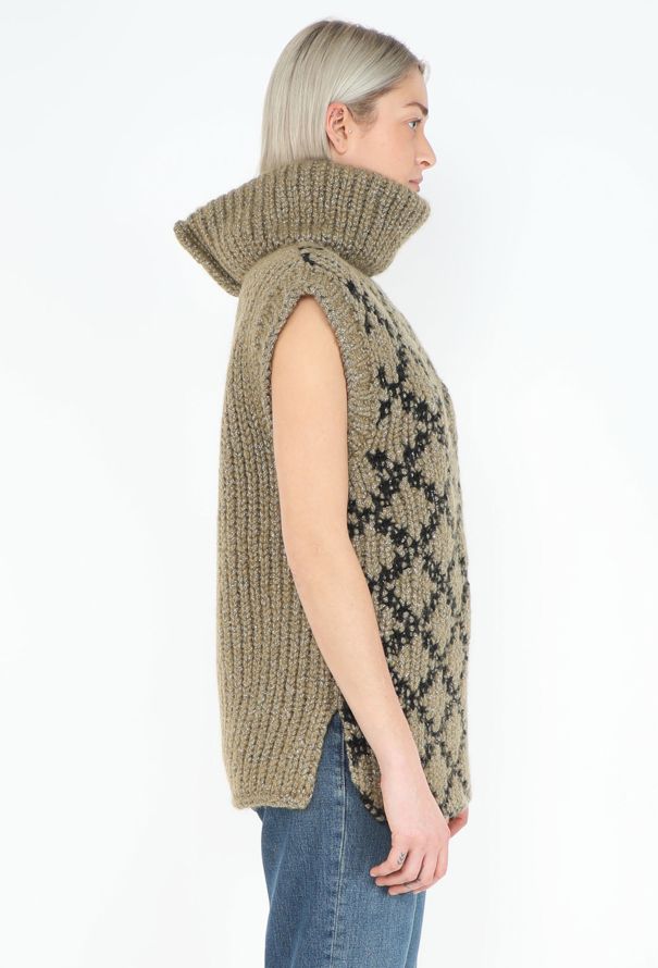 Chanel CAMPAIGN F/W 2015 Mohair Turtleneck Vest - 6