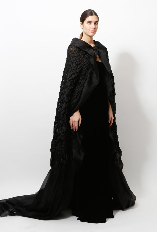 Alberta Ferretti F/W 2016 Couture Ruched Cape - 1