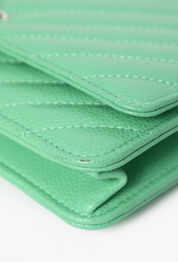 Chanel Green Caviar Chevron Wallet On Chain Bag - 11