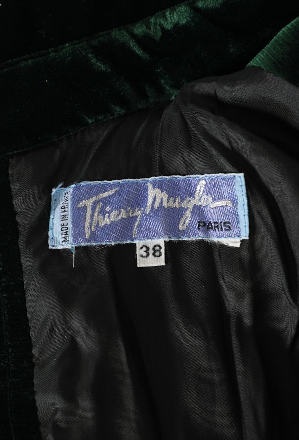Thierry Mugler Velvet Dramatic Collar Dress, F/W 1986 - 8