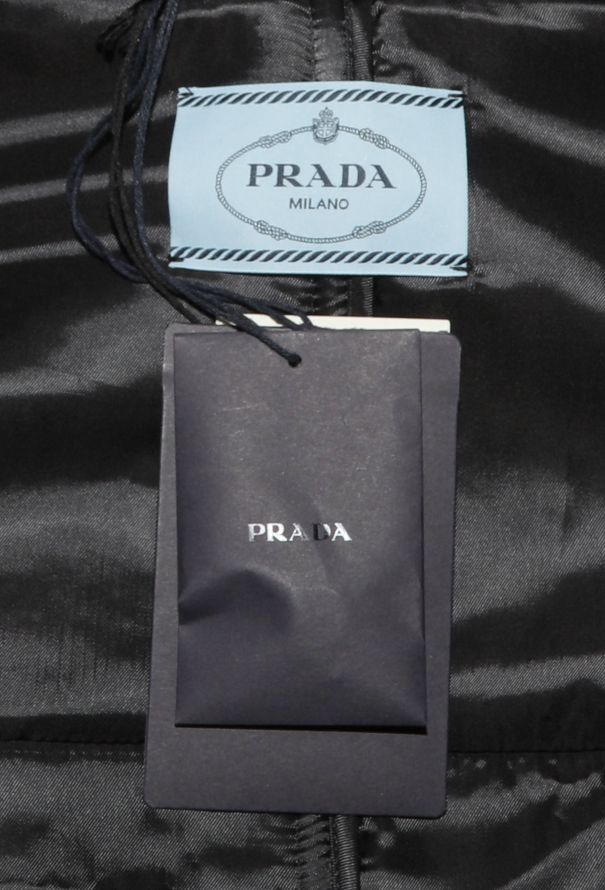 Prada F/W 2023 Cropped Toggle Jacket - 7