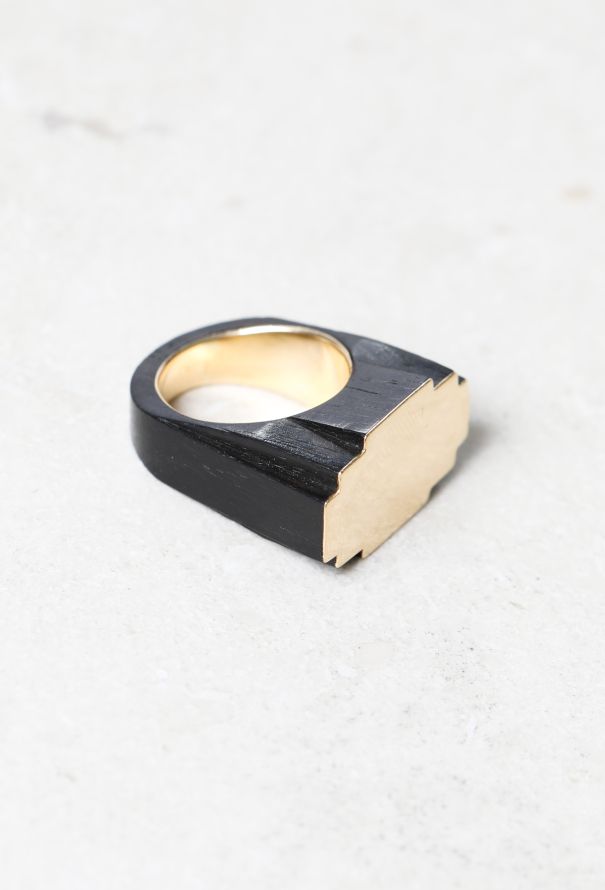 Modern Fine Jewelry Benedikt Von Lepel 18k Gold & Ebony Skylab Ring - 3