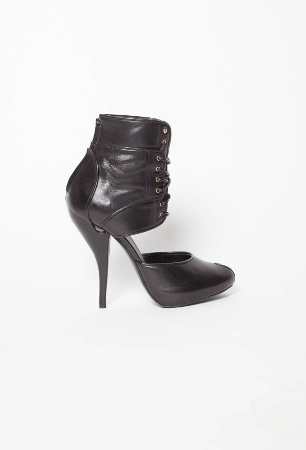 Givenchy 2007 Haute Couture Boots - 1