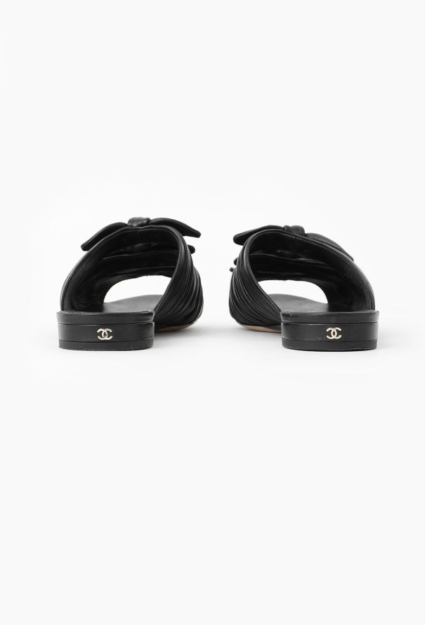 Chanel 2018 Knotted Leather Mules - 5