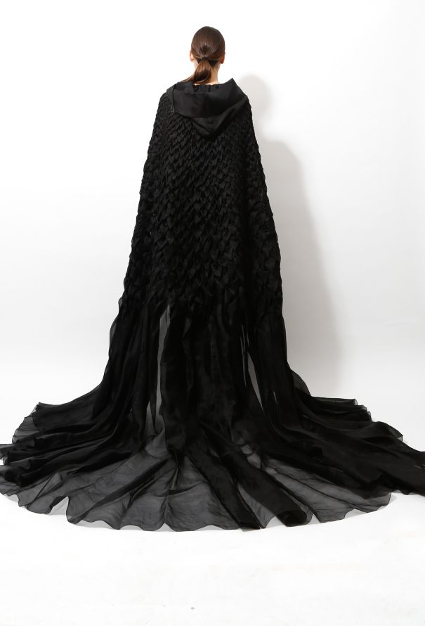 Alberta Ferretti F/W 2016 Couture Ruched Cape - 6