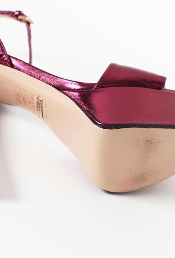 Gucci 'Leila' Metallic Platform Sandals - 6
