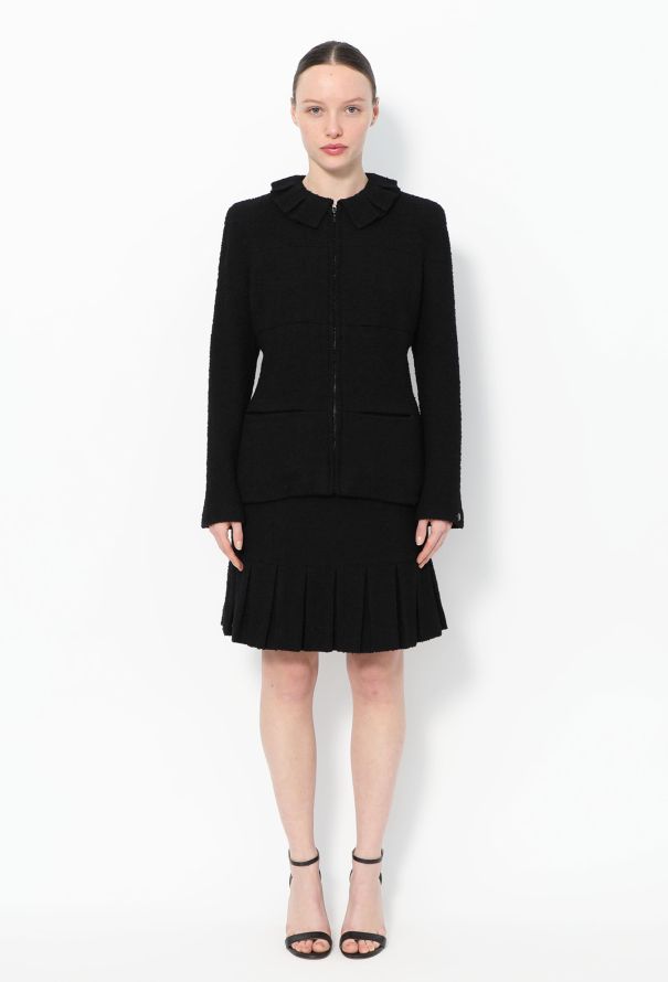 Chanel F/W 1997 Pleated Bouclé Ensemble - 4
