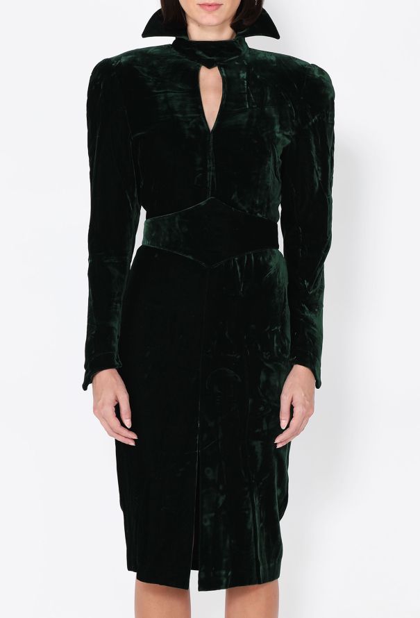Thierry Mugler Velvet Dramatic Collar Dress, F/W 1986 - 3