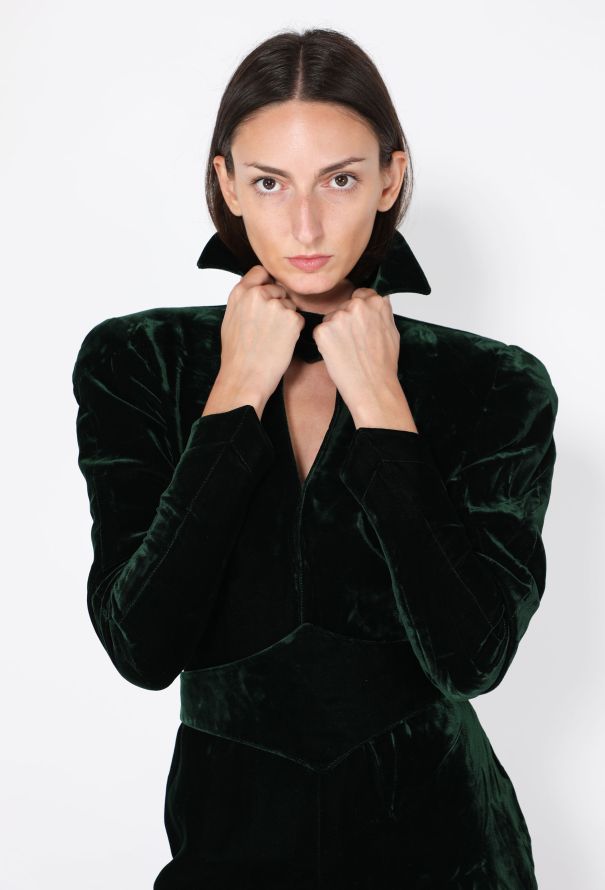 Thierry Mugler Velvet Dramatic Collar Dress, F/W 1986 - 6