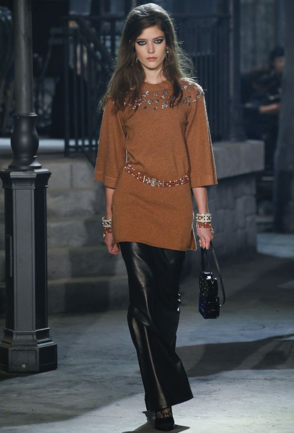 Chanel Pre-Fall 2016 Cashmere Tunic - 2
