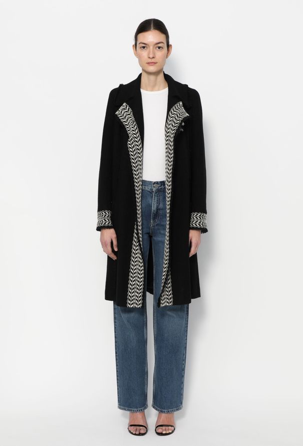 Chanel F/W 2004 Chevron Trim Bouclé Coat - 3