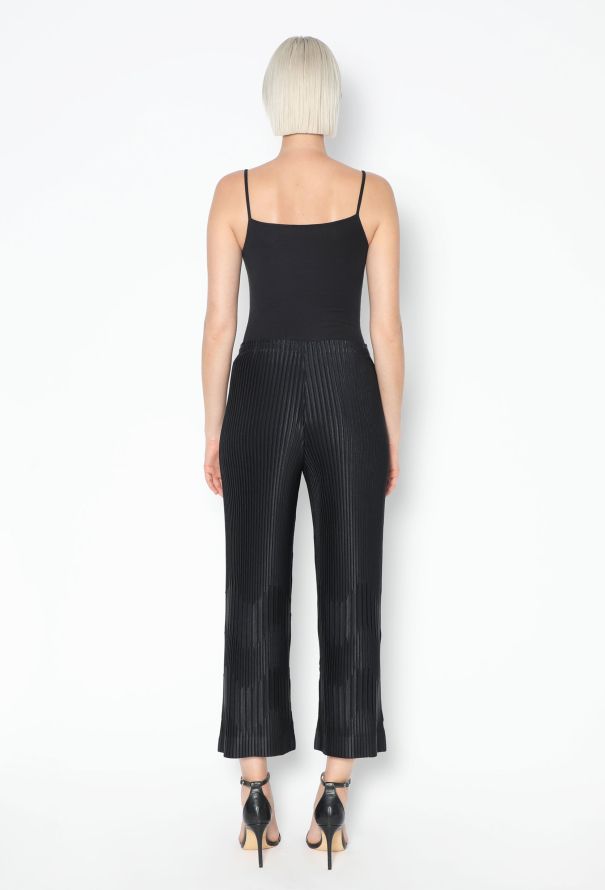 Issey Miyake Classic Pleated Cropped Pants - 4