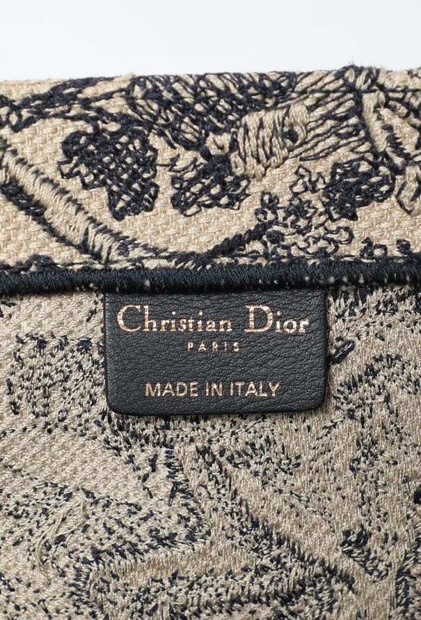 Dior Classic Book Tote Bag, 2018 - 13